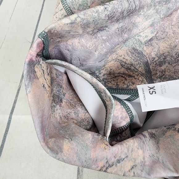 Fabletics Define Powerhold High Waisted 7/8 Leggings Moonrock Pastel Size XS NWT - Picture 6 of 15